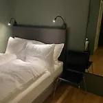 Modern With Aurora & Midnight Sun Views, Close To Snow Dome, Slopes Store & Bus Stop, Free Parking דירה *