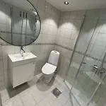 Modern With Aurora & Midnight Sun Views, Close To Snow Dome, Slopes Store & Bus Stop, Free Parking דירה טרומסה