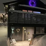 Modern With Aurora & Midnight Sun Views, Close To Snow Dome, Slopes Store & Bus Stop, Free Parking Tromsø
