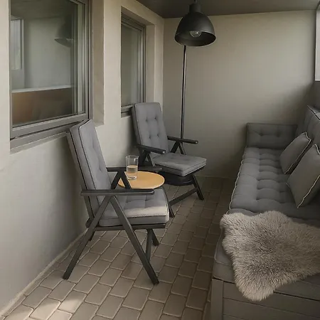High-End Apartment With Aurora & Midnight Sun Views, Close To Snow Dome, Ski Slopes Store & Bus Stop, Free Parking Lägenhet *