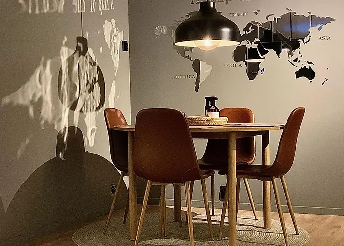 Apartment Modern With Aurora & Midnight Sun Views, Close To Snow Dome, Slopes Store & Bus Stop, Free Parking Tromsø