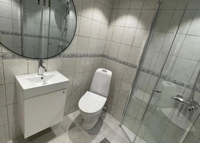 Modern With Aurora & Midnight Sun Views, Close To Snow Dome, Slopes Store & Bus Stop, Free Parking Apartment Tromsø